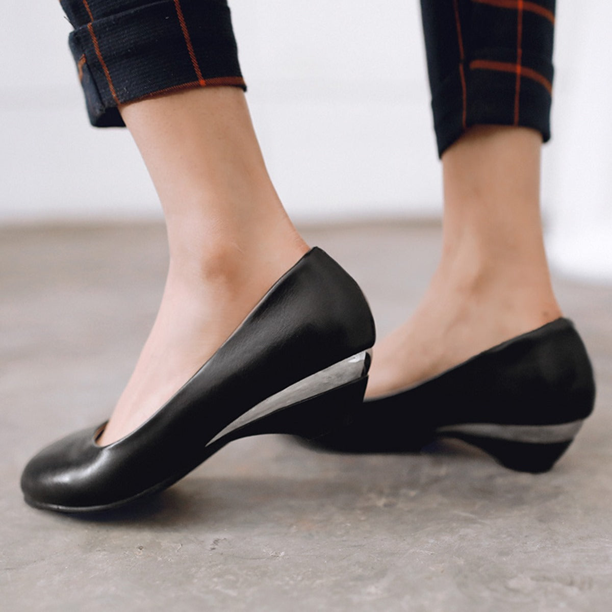 Round Toe Wedge Heel Daily Pumps - Onlymaker