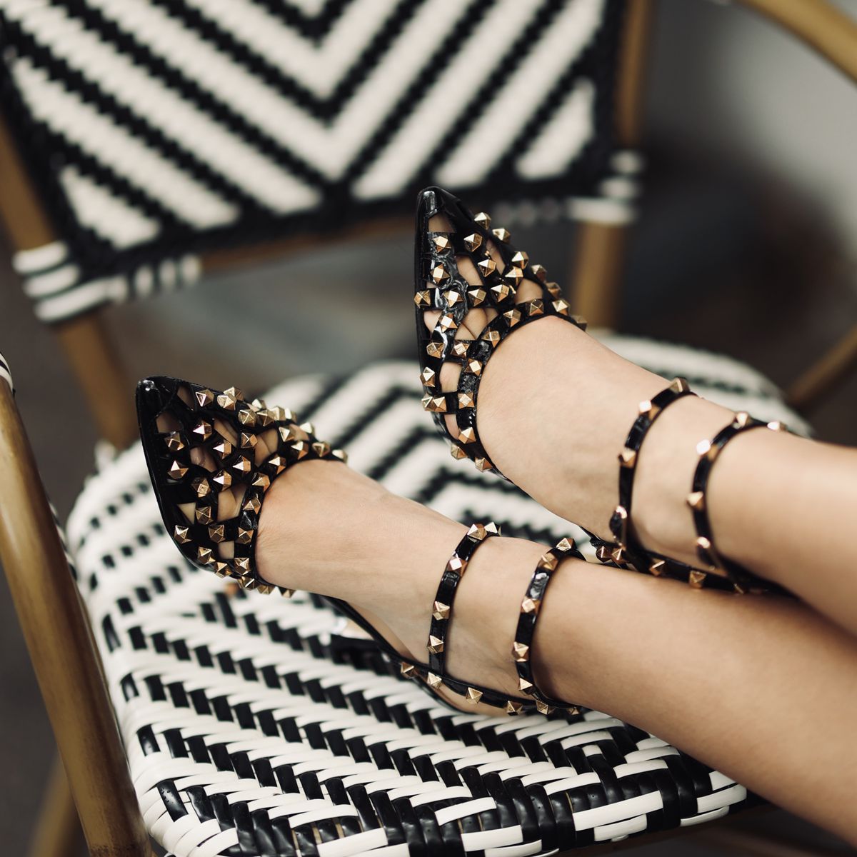 Pointed Toe Ankle Strap Rivet Pumps - Onlymaker
